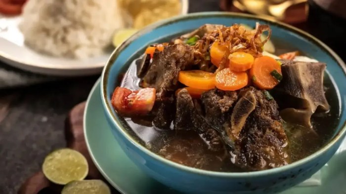 Rekomendasi Tempat Makan Sop Iga Paling Gurih