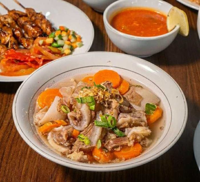 Rekomendasi Tempat Makan Sop Iga Paling Gurih