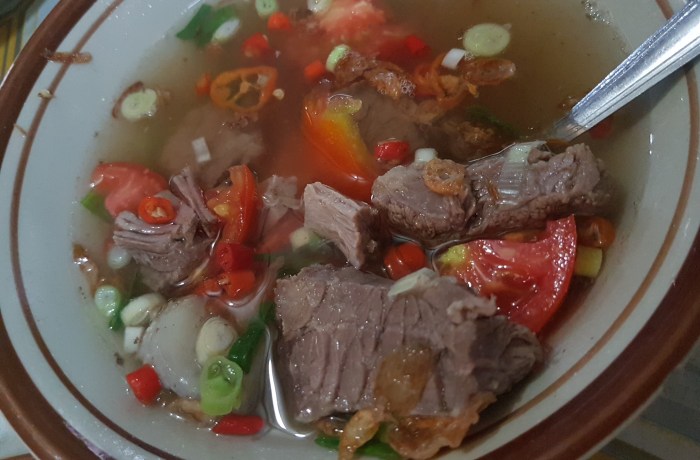 Rekomendasi Tempat Makan Sop Iga Paling Gurih