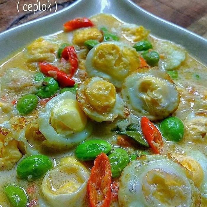 Sarapan Bentuk Bunga dari Telur dan Sayur