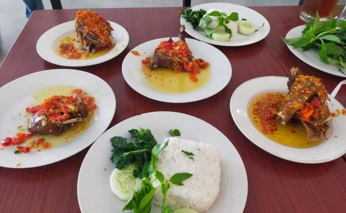 Seminggu Lebaran, Laris Manis Restoran – Kepri Maju Kuliner Kekinian yang Laris Manis di Bulan Ini
