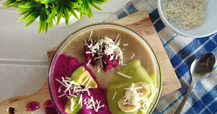 Smoothie Alpukat dan Cokelat Tanpa Susu