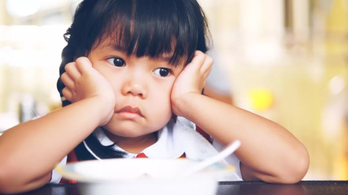 7 Tips Sukses Membuat Anak Makan Tanpa Drama